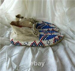 1900's PLAINS CHEYENNE INDIAN NATIVE AMERICAN BEADED MOCCASINS BEADS Antique