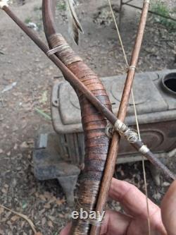 1940s NATIVE AMERICAN SHORT BOW RECURVE/ 2 ARROWS HANDMADE HTF
