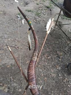 1940s NATIVE AMERICAN SHORT BOW RECURVE/ 2 ARROWS HANDMADE HTF