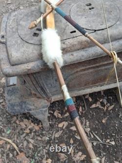 1970s NATIVE AMERICAN SHORT BOW RECURVE/ 2 BEADED ARROWS HANDMADE HTF