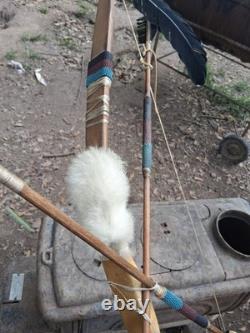 1970s NATIVE AMERICAN SHORT BOW RECURVE/ 2 BEADED ARROWS HANDMADE HTF