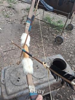 1970s NATIVE AMERICAN SHORT BOW RECURVE/ 2 BEADED ARROWS HANDMADE HTF
