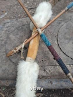 1970s NATIVE AMERICAN SHORT BOW RECURVE/ 2 BEADED ARROWS HANDMADE HTF