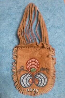 ANTIQUE BEADED POUCH by Native American Tribe Ojibwe Ojibway Ojibwa circa 1907