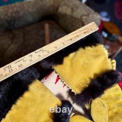 ANTIQUE Native American Beaded Gauntlet/Authentic OJIBWAY Gloves, Moosehide, Glass