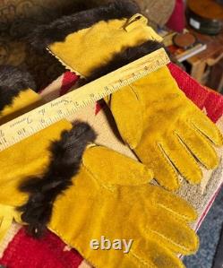 ANTIQUE Native American Beaded Gauntlet/Authentic OJIBWAY Gloves, Moosehide, Glass