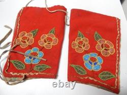 ANTIQUE RED STROUD CREE / METIS INDIAN LEGGINS BEADED BOTH SIDES c1920s ANTIQUE RED STROUD CREE / METIS INDIAN LEGGINS BEADED BOTH SIDES c1920s