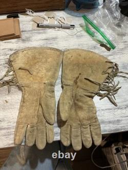 Antique American Indian Beaded Gauntlets, Gloves, Buffalo