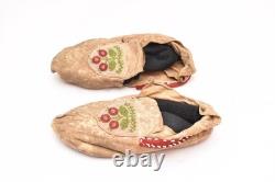 Antique CREE INDIAN FLORAL BEADED MOCCASINS NATIVE AMERICAN 8