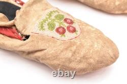 Antique CREE INDIAN FLORAL BEADED MOCCASINS NATIVE AMERICAN 8