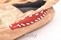 Antique CREE INDIAN FLORAL BEADED MOCCASINS NATIVE AMERICAN 8
