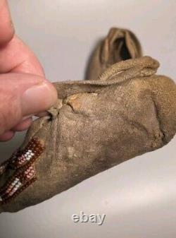 Antique Childs Native American Plains Beaded Moccasins