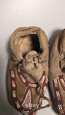 Antique Childs Native American Plains Beaded Moccasins