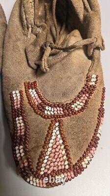 Antique Childs Native American Plains Beaded Moccasins