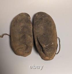 Antique Childs Native American Plains Beaded Moccasins