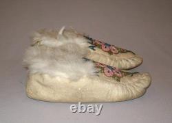 Antique Late 1800's Native American Alaska Beaded Moccasins Eskimo Indian Nice