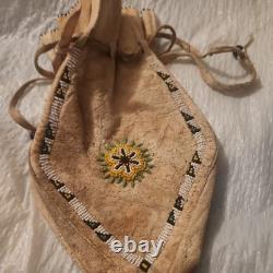 Antique Native American Beaded Bag With Bottom Fringe 7x 5