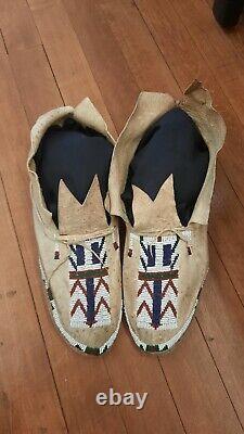 Antique Native American Beaded Cheyenne Moccasins 1900-1910s OLD PARFLESH