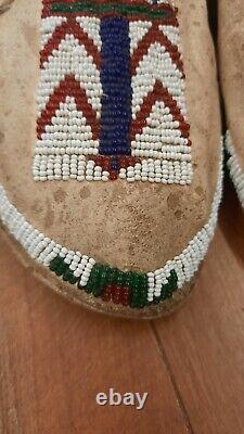 Antique Native American Beaded Cheyenne Moccasins 1900-1910s OLD PARFLESH