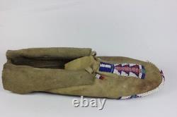 Antique Native American Beaded Indian Moccasins AUTHENTIC & INDIAN PRE-OWNED