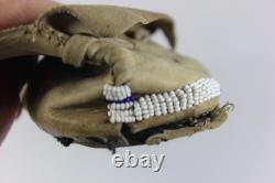 Antique Native American Beaded Indian Moccasins AUTHENTIC & INDIAN PRE-OWNED