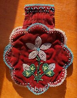 Antique Native American Indian Beaded Pouch Iroquois Mohawk