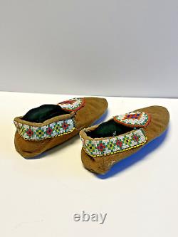 Antique Native American Indian Beaded Woman Moccasins 1880's to 1910s Lot A1