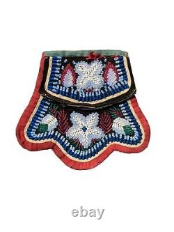 Antique Native American Iroquois Beaded Purse