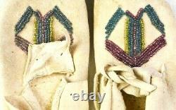 Antique Native American Nez Perce Plains Beaded Moccasins 6.5