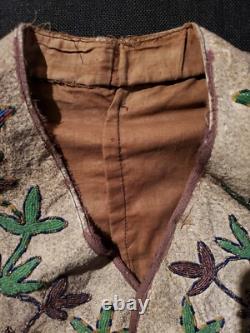 Antique OLD Native American Indian beaded Dakota Eastern Sioux vest 19th c