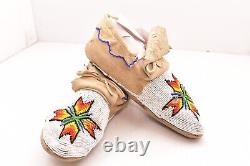 Antique PAIR OF BEADED Native American SIOUX Plains Indian MOCCASINS VTG Shoes