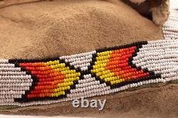Antique PAIR OF BEADED Native American SIOUX Plains Indian MOCCASINS VTG Shoes