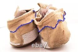 Antique PAIR OF BEADED Native American SIOUX Plains Indian MOCCASINS VTG Shoes