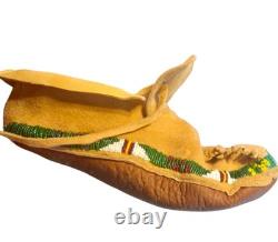 Antique Plateau Beaded Moccasins Rare Mens Size 12 Sheepskin Brass Trade Spots