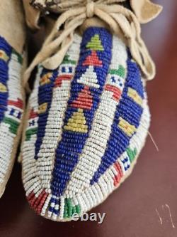Antique Sioux Indian Beaded Moccasins