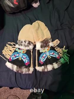Astris Native American Beaded Mittens with Fur Trim and Fringer