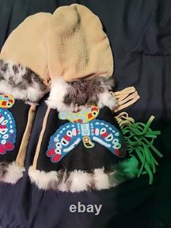Astris Native American Beaded Mittens with Fur Trim and Fringer
