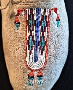 Authentic Native American 1950's Cheyenne Beaded Moccasins, Size 9