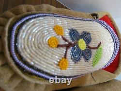 Authentic Native American Moccasins 9.5 Inches Full Bead Vamp Stunning Hand Made