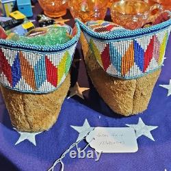 Beaded Moccasins Pair Provenance Île-à-la-Crosse is an historic north Canada