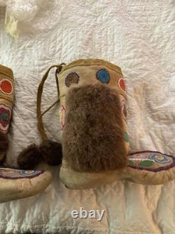 Beaded Mukluks M8/W10 Beautiful Native American Cree Beaded Mukluks
