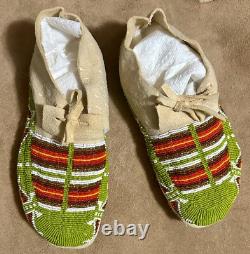 Beautiful Native American Lakota Sioux Beaded Men's Moccasins