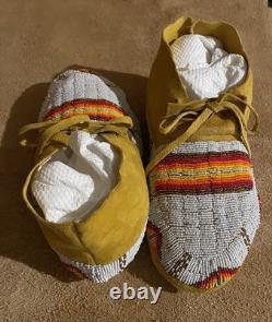 Beautiful Native American Lakota Sioux Beaded Men's Moccasins