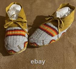 Beautiful Native American Lakota Sioux Beaded Men's Moccasins