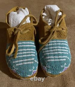Beautiful Native American Lakota Sioux Beaded Women's Moccasins