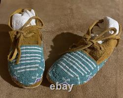 Beautiful Native American Lakota Sioux Beaded Women's Moccasins