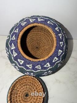 Beautiful OLD Native American Handwoven Glass Beaded Basket/Lid Probably Paiute