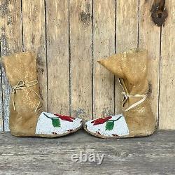 Blackfoot Native American Beaded Moccasins Brain Tanned Leather mid 1900s