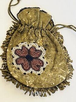 C. 1890 IChippewa Native American ndian Beaded Pouch Bag