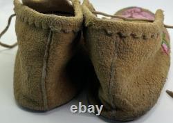 Deerskin Native American Moccasins Beaded Vintage Woodlands Ojibwe or Cree 9.25